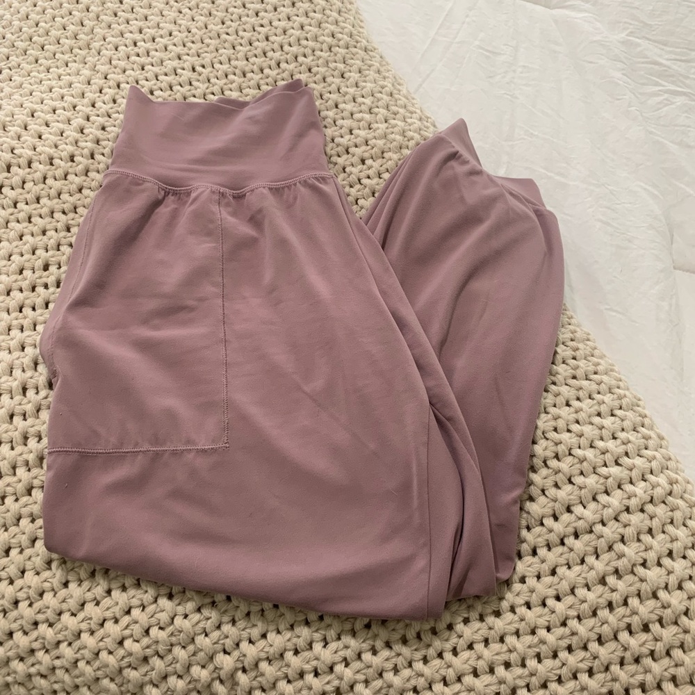 Athleta salutation jogger